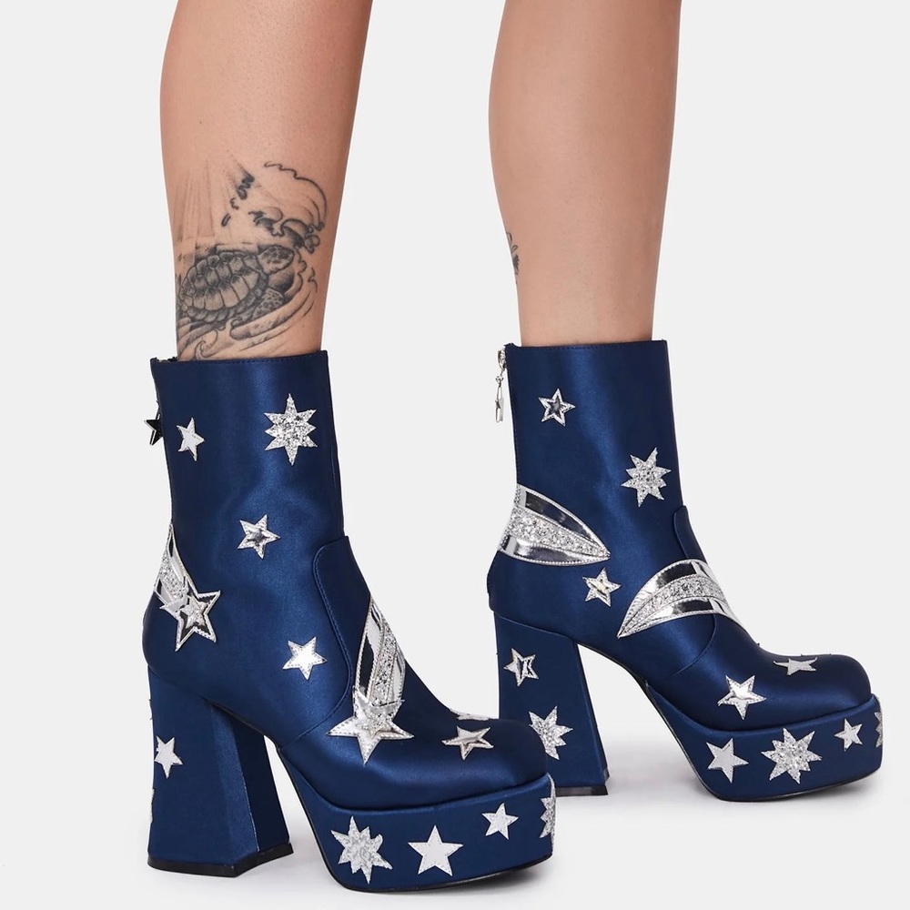 SOLD Dolls Kill Horoscopez Star Bowie Boots 7